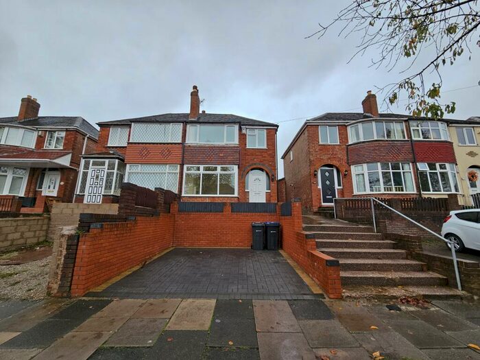 3 Bedroom House To Rent In Turnberry Road, Birmingham, B42
