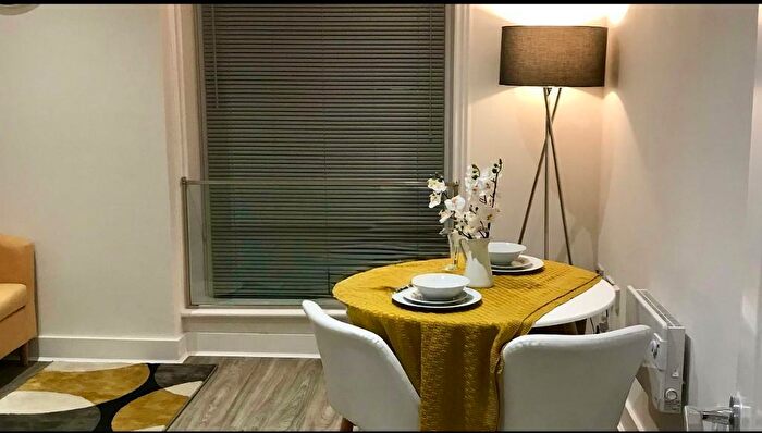 1 Bedroom Flat To Rent In Market Place, Stockport, SK1