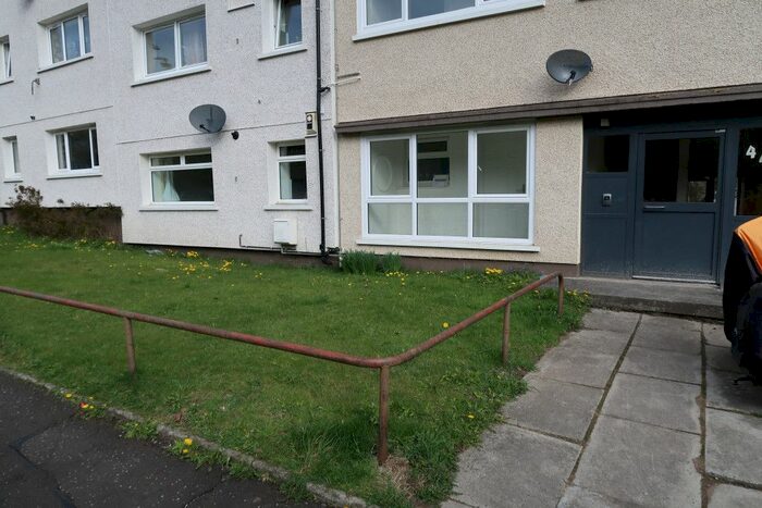 2 Bedroom Flat To Rent In Linnhead Drive, Priesthill, Glasgow G53