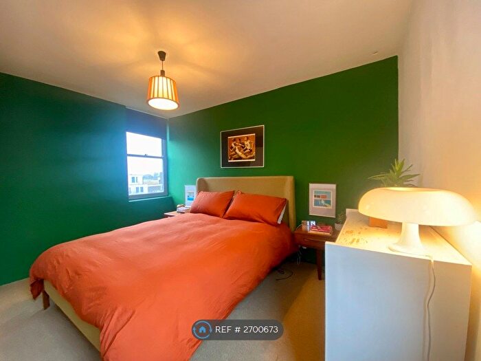 1 Bedroom Flat To Rent In Upper Bardsey Walk, London, N1