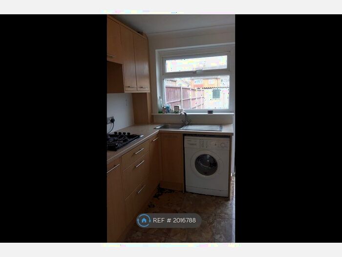 3 Bedroom Terraced House To Rent In Wickhay, Basildon, SS15