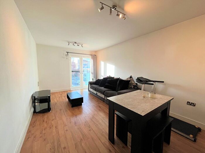 1 Bedroom Flat To Rent In Ingenta, Poland Street, Manchester, M4