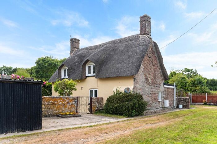 3 Bedroom Cottage For Sale In East Knighton Dorset, DT2