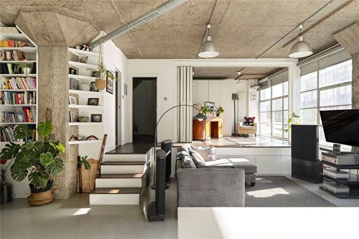 2 Bedroom Flat For Sale In Shepherdess Walk, London, N1