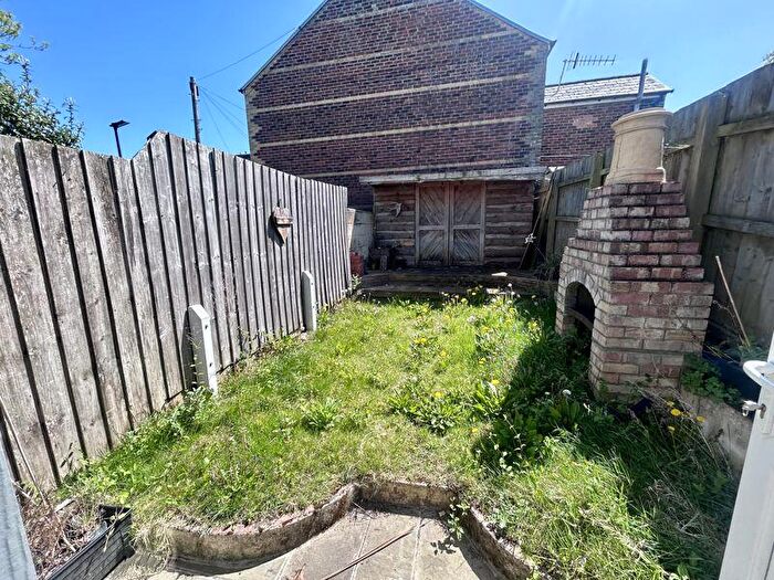 2 Bedroom Terraced House For Sale In Castle Road, Newport, PO30