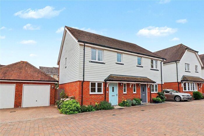 2 Bedroom Semi-Detached House For Sale In Mantell Close, Newick, BN8