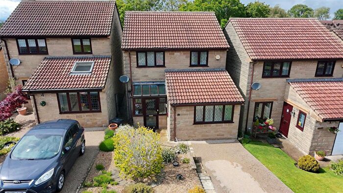 3 Bedroom Detached House For Sale In Beechwood Drive, Crewkerne - Viewing Advised, TA18