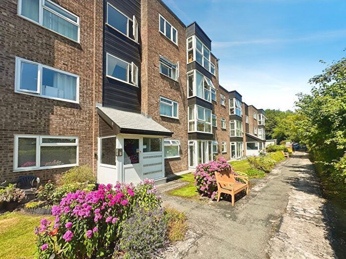 1 Bedroom Flat For Sale In Daisyfield Court, Bury, BL8