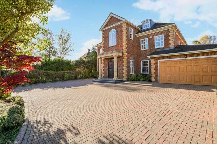 6 Bedroom Detached House To Rent In Meadway, Esher, KT10
