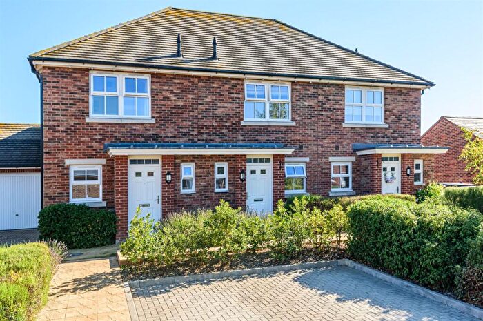 2 Bedroom Terraced House For Sale In Pynham Crescent, Hambrook, PO18
