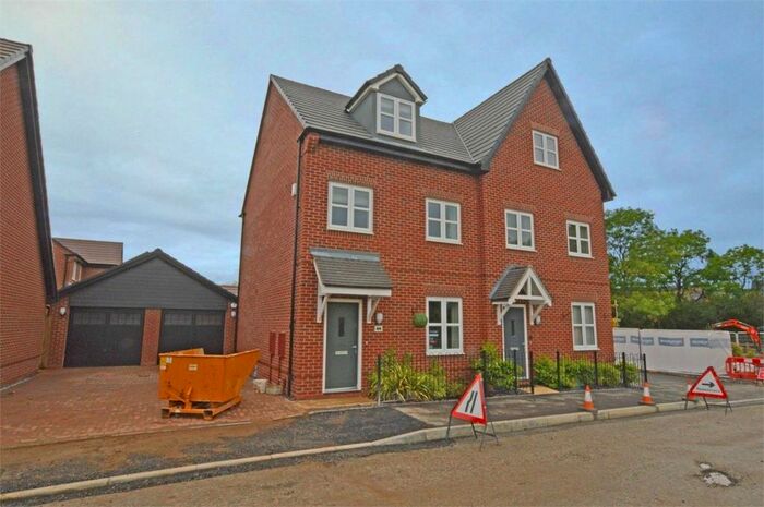 3 Bedroom Semi-Detached House To Rent In Lelleford Close, Long Lawford, Rugby, CV23