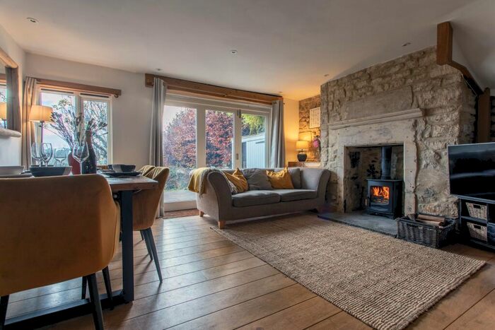 3 Bedroom Terraced House To Rent In Upper Mount Pleasant, BA2