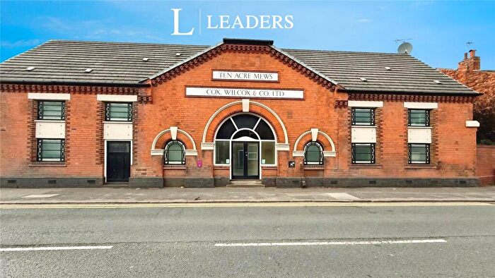 2 Bedroom Apartment For Sale In Ten Acre Mews, Stirchley, West Midlands, B30