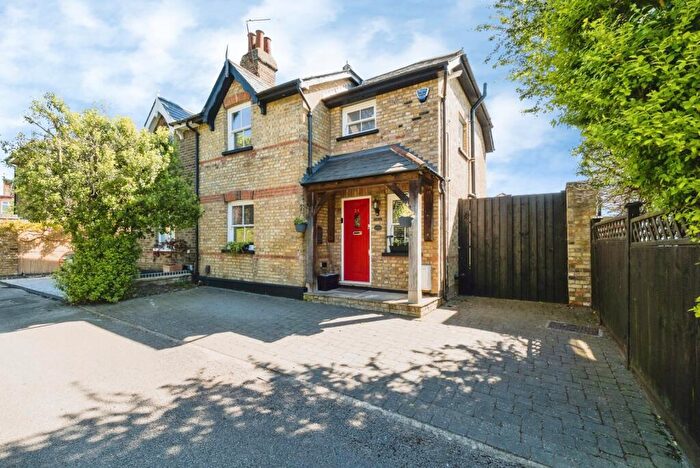 3 Bedroom Semi-Detached House For Sale In Chestnut Walk, Woodford Green, Essex, IG8