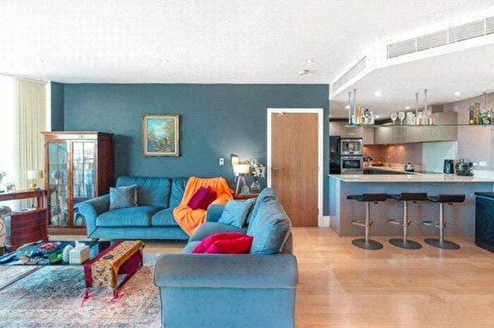 3 Bedroom Flat To Rent In Ensign House, Juniper Drive, London, SW18