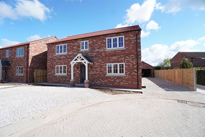4 Bedroom Detached House For Sale In Holmes Park, Eastrington, DN14