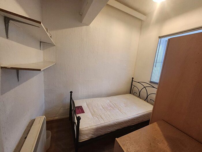 1 Bedroom Flat To Rent In Mansfield Road, Ilford, IG1