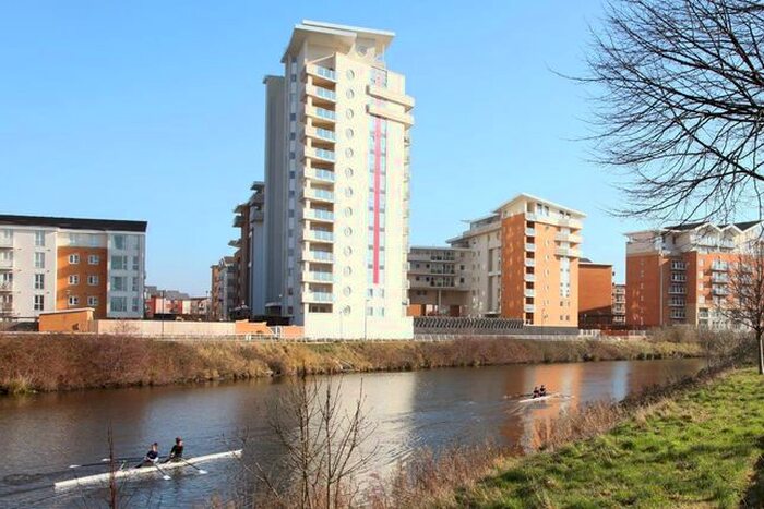 2 Bedroom Flat For Sale In Genoa House, Century Wharf, CF10