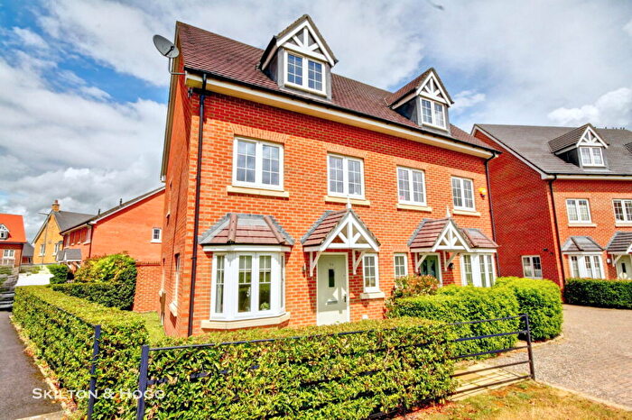 3 Bedroom Semi-Detached House For Sale In Cartmel Road, Daventry, NN11