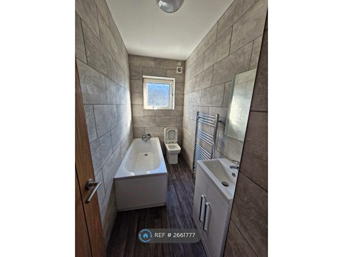 3 Bedroom Terraced House To Rent In St. Marys Road, Barnsley, S73