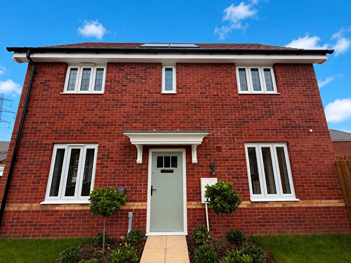 3 Bedroom Semi-Detached House To Rent In Taranto Close, Widnes, WA8