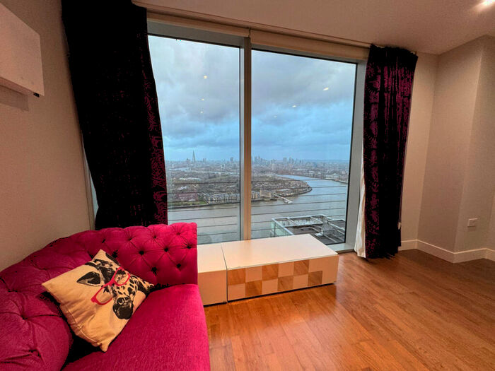 1 Bedroom Apartment To Rent In Landmark East, Canary Wharf, E14