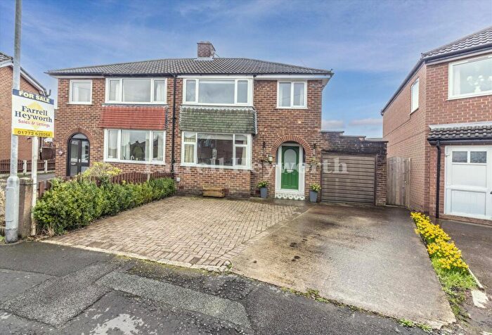3 Bedroom Semi Detached House For Sale In St. Marys Close, Walton Le Dale, Preston, PR5