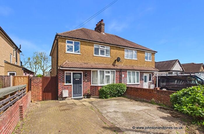 3 Bedroom Semi Detached House For Sale In Selbourne Avenue, New Haw, KT15