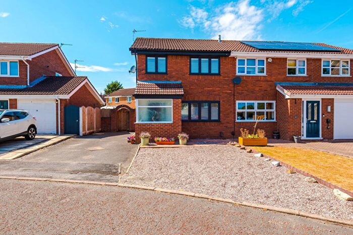 3 Bedroom Semi Detached House For Sale In Muirfield Close, Fearnhead, WA2