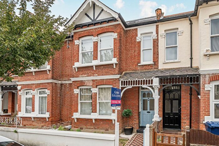 2 Bedroom Flat For Sale In Seaford Road, London, W13