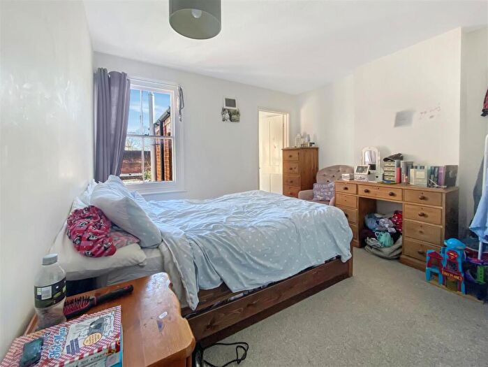 2 Bedroom End Of Terrace House To Rent In Crowhurst Road, Colchester, CO3