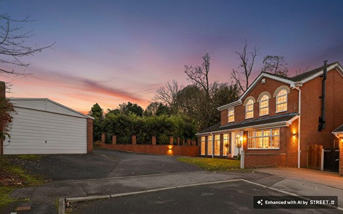 4 Bedroom Detached House For Sale In Blenheim Close, Dinnington, S25