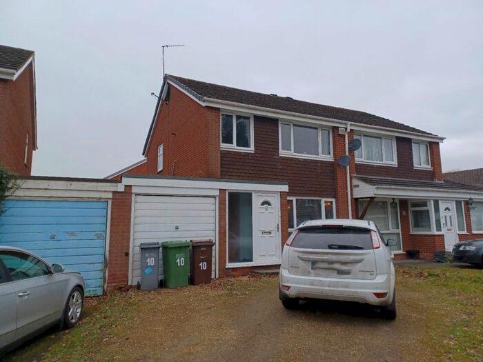 3 Bedroom Property To Rent In Coppice Close, Cheswick Green, Solihull, B90