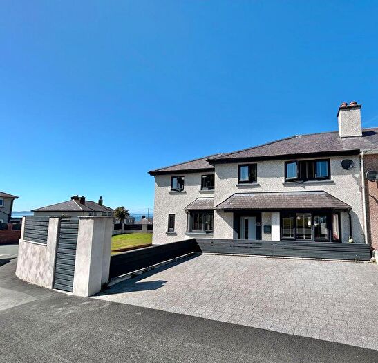 4 Bedroom Semi-Detached House For Sale In Maes Y Llan, Dwygyfylchi, LL34