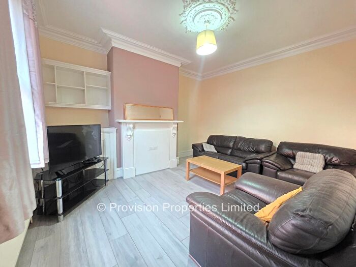 4 Bedroom Terraced House To Rent In Branksome Place, Hyde Park, Leeds, LS6