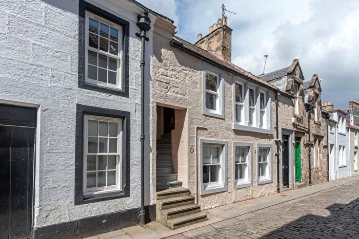 3 Bedroom Apartment For Sale In College Street, St. Andrews, Fife, KY16