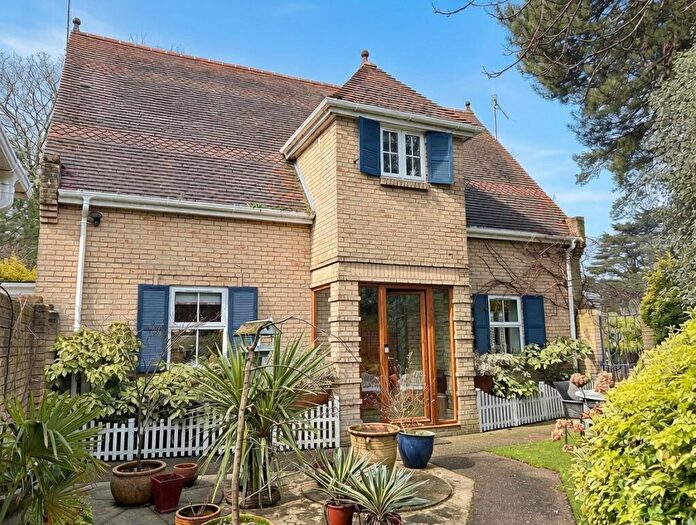 3 Bedroom Detached House For Sale In Munster Road, Lower Parkstone, BH14