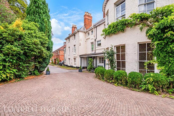 1 Bedroom Flat For Sale In Rectory Close, Ashtead, KT21