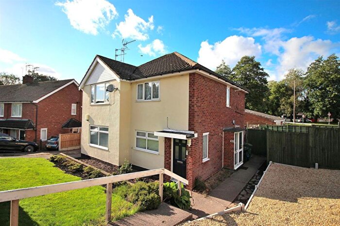 2 Bedroom Flat For Sale In Grange Crescent, Halesowen, B63