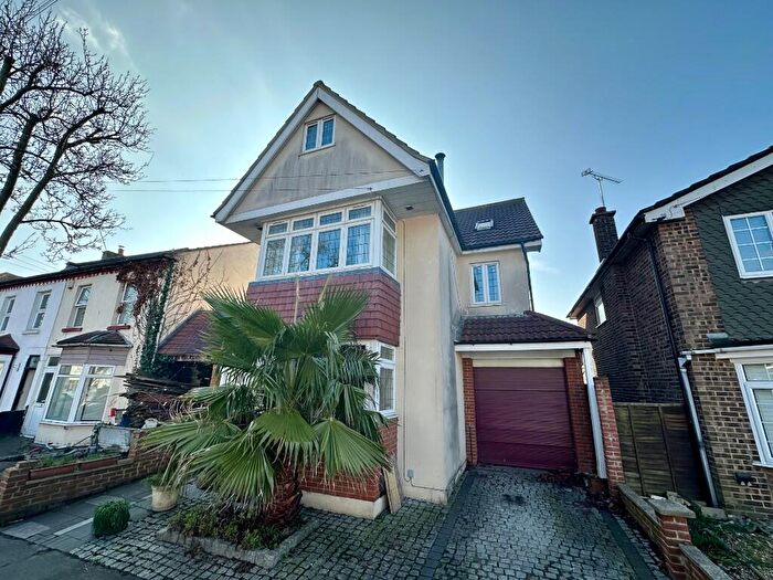4 Bedroom Detached House For Sale In St. Johns Road, Westcliff-On-Sea, Essex, SS0
