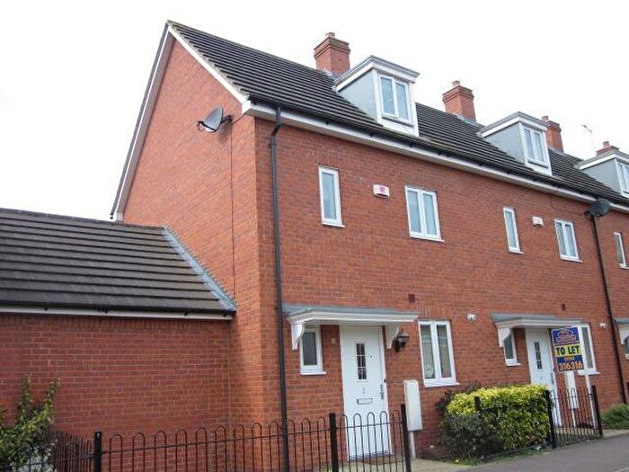 3 Bedroom Terraced House To Rent In Charlottes Row, Rushden, NN10