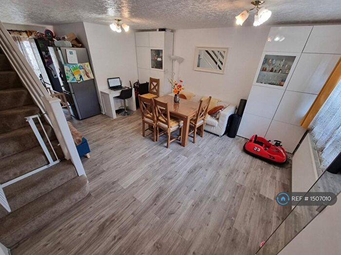 3 Bedroom Terraced House To Rent In Knights Manor Way, Dartford, DA1