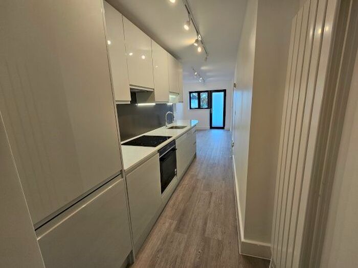 1 Bedroom Maisonette To Rent In The Garden Flat, Hale Lane, Mill Hill, NW7