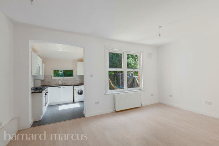 3 Bedroom House To Rent In Russell Avenue, Wood Green, N22