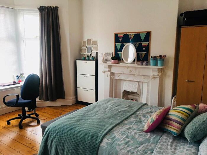 5 Bedroom House To Rent In Mackintosh Place, Roath, Cardiff, CF24