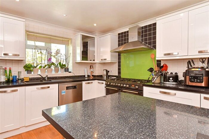 4 Bedroom Detached House For Sale In Turners Court, West Kingsdown, Sevenoaks, Kent, TN15