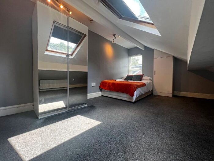 1 Bedroom Flat To Rent In Meanwood Road, Meanwood, Leeds, LS7