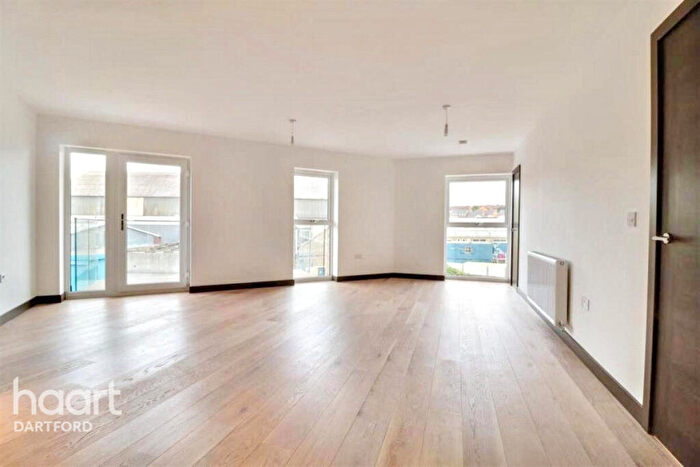 2 Bedroom Apartment To Rent In William Mundy Way, Dartford, DA1