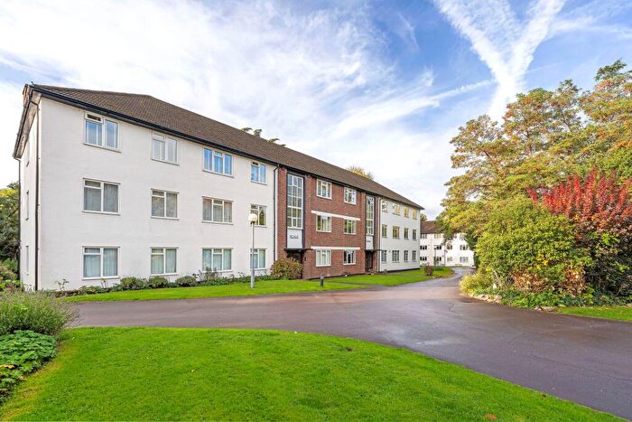 3 Bedroom Flat For Sale In Southend Road, Beckenham, BR3