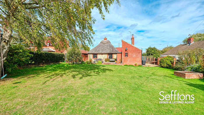 3 Bedroom Detached Bungalow For Sale In Thatched Cottage, Middle Road, Great Plumstead, Norwich, Norfolk, NR13